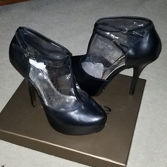 Bebe - Picture 1 of 3